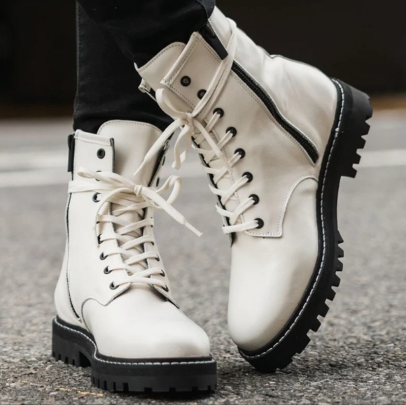 Sincerely Jules Beige Harley combat boots w size 9 NWT - Picture 2 of 10